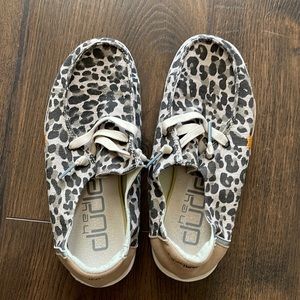 Hey dudes size 4 in great condition.